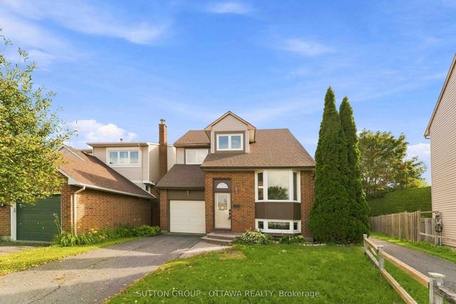 16 Crimson Gate, Hunt Club - South Keys and Area