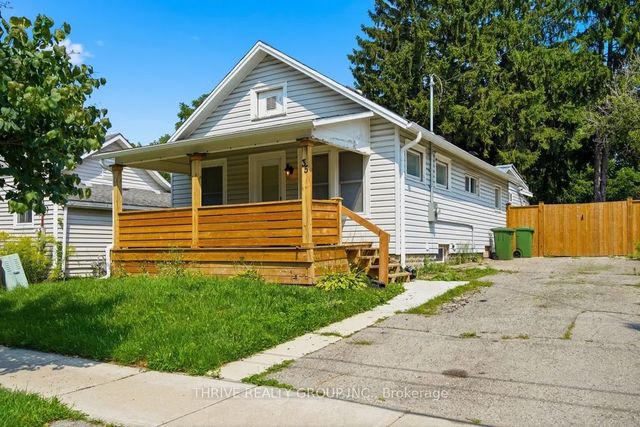 35 Malakoff Street, St. Thomas