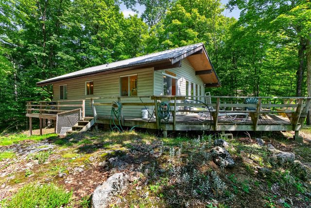 20 Porcupine Island, Frontenac