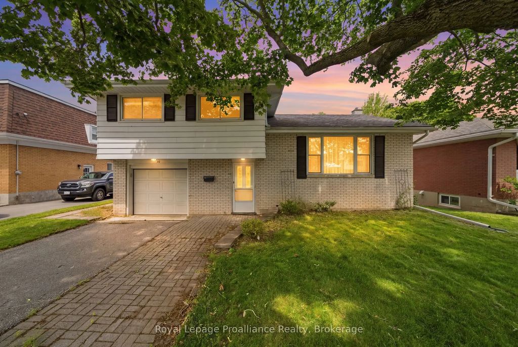 46 Edgehill Road, Belleville