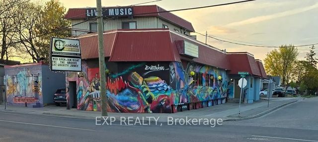 Photo of Listing #X13682844