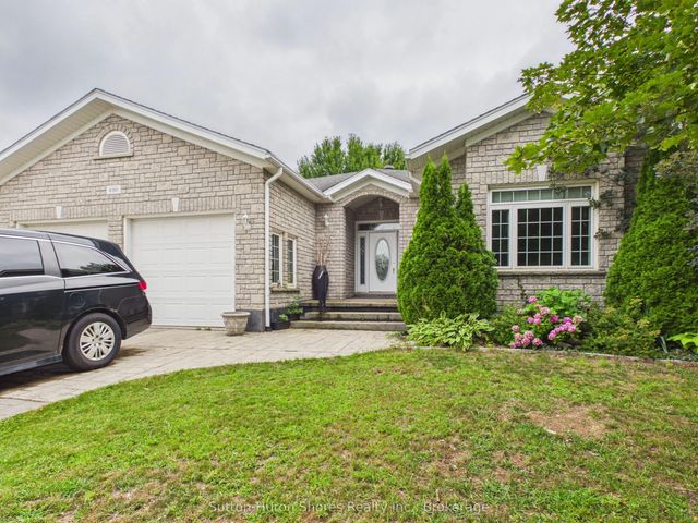 490 Bluewater Drive, Saugeen Shores