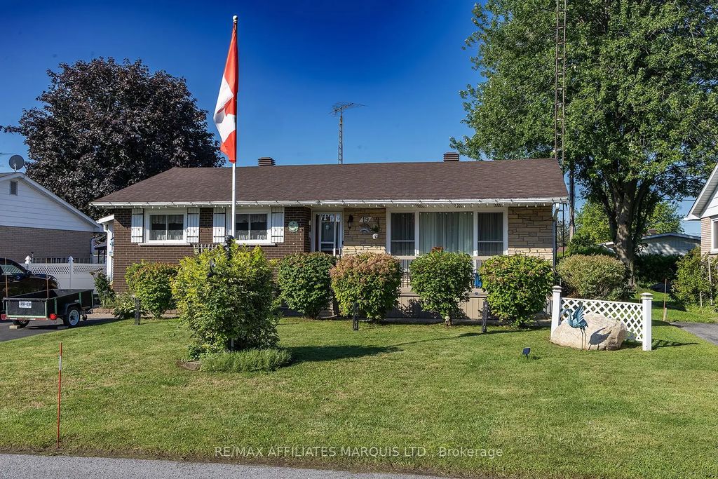 19 Orchard Way, South Dundas
