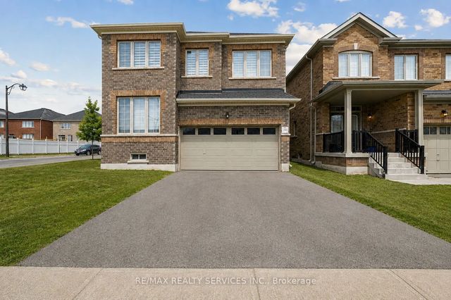 525 Red Elm Road, Shelburne