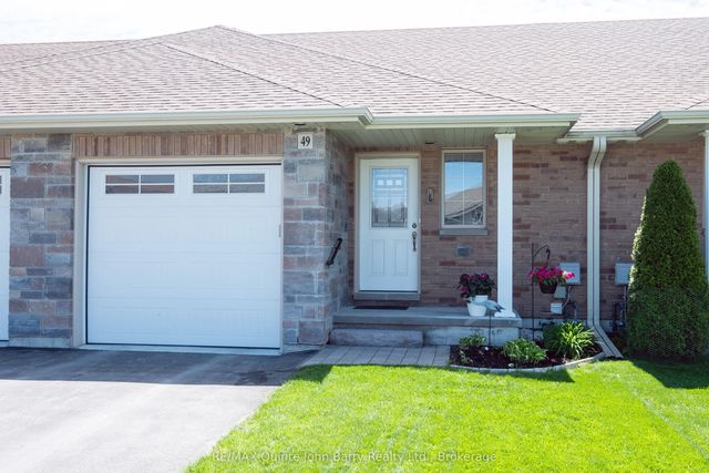 49 Mcintosh Crescent, Quinte West