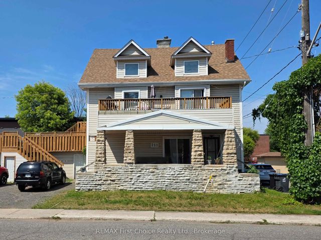 711 Ridgeway Street E, Thunder Bay