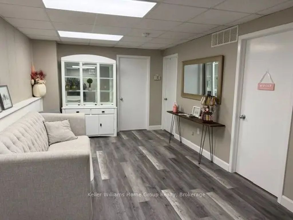 465a St Patrick Street W Upper, Centre Wellington