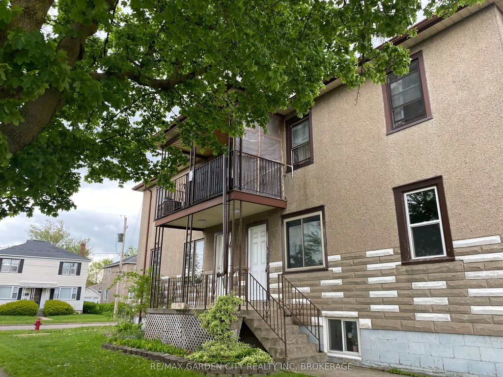 131 Lyons Avenue 5, Welland