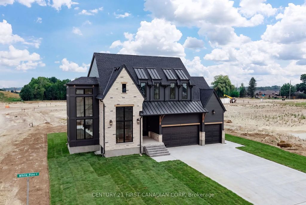 876 White Pine Street, London North