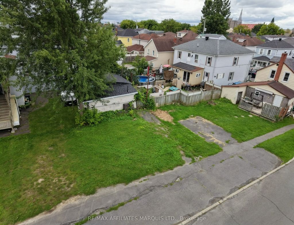 829 First Street E, Cornwall