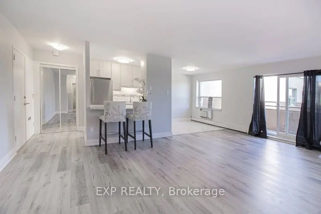 579 Clare Avenue 301, Welland