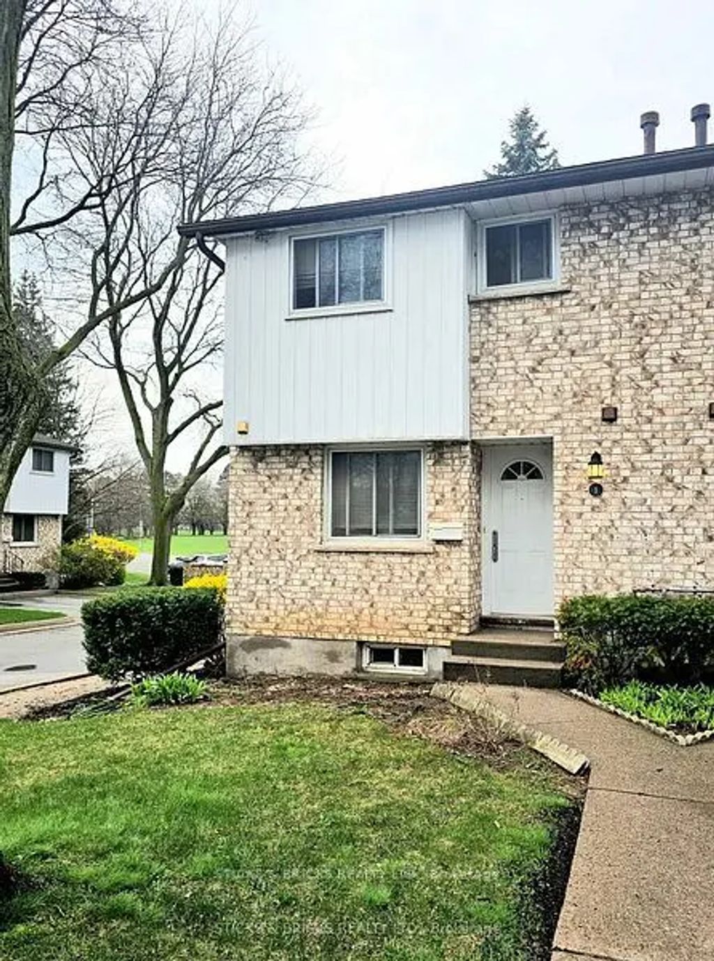 5815 Swayze Drive 1, Niagara Falls