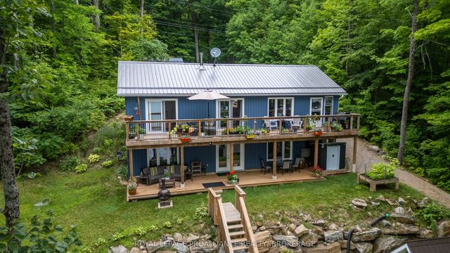 1099 Almost Lane, Frontenac
