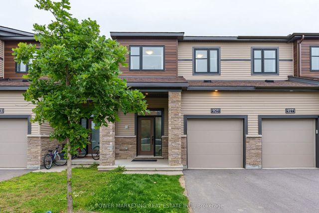 925 Athenry Court, Barrhaven