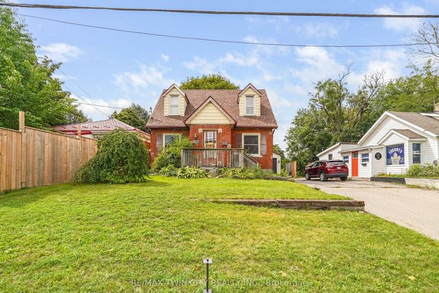 60 Park Road N, Brantford