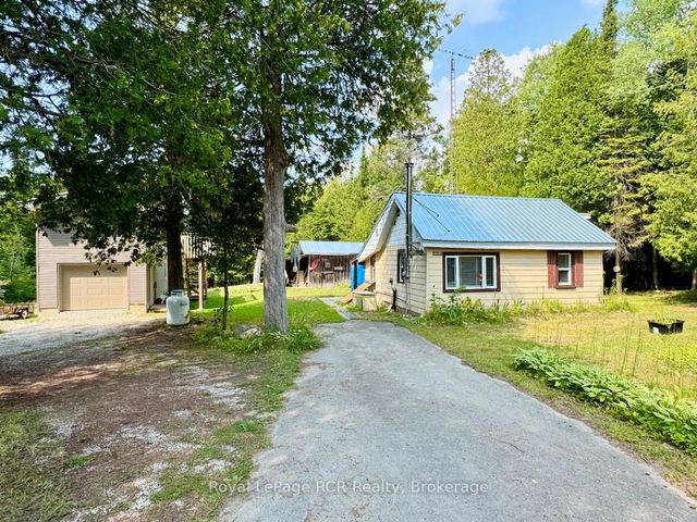568 Stokes Bay Road, Northern Bruce Peninsula