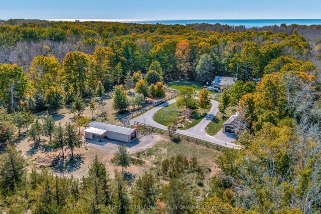220 Easterbrook Road S, Prince Edward County