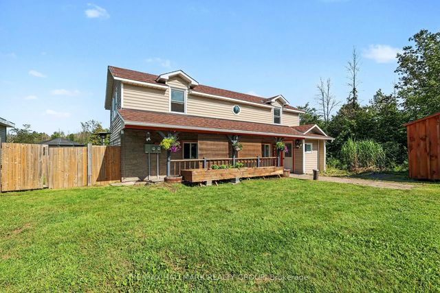 8784 15 Highway, Beckwith