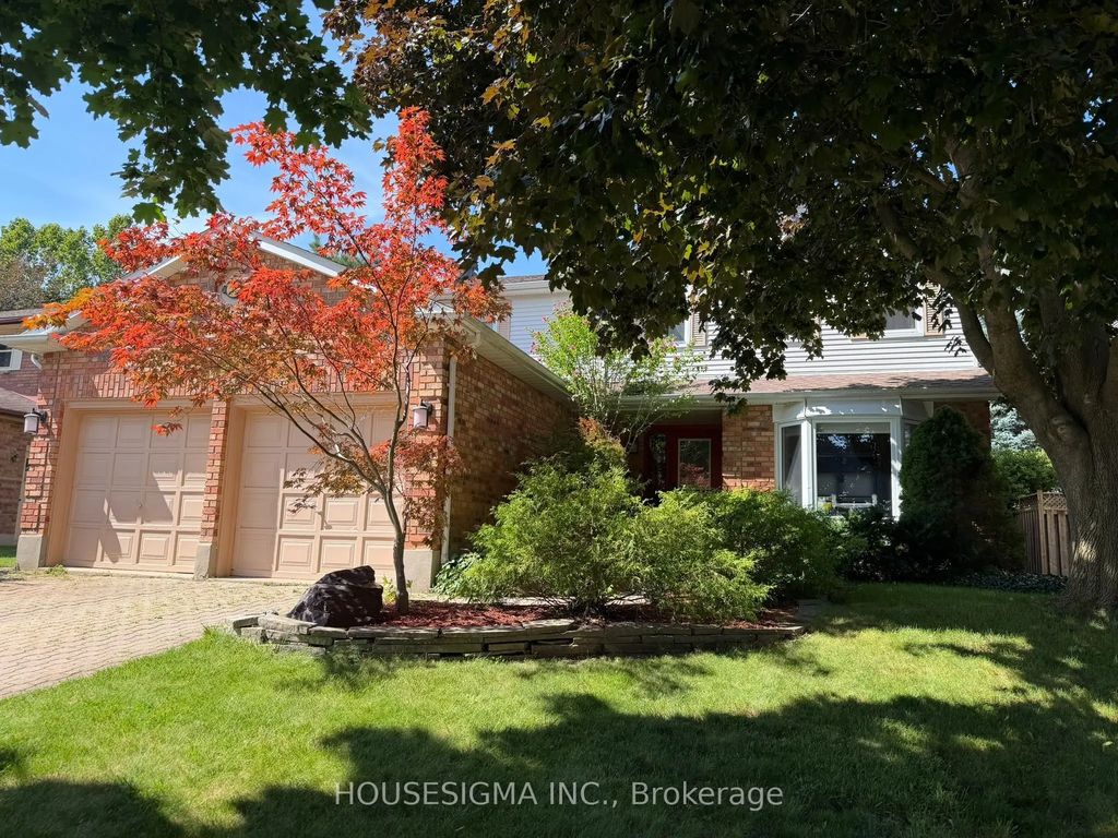 18 Jennifer Gardens, London North