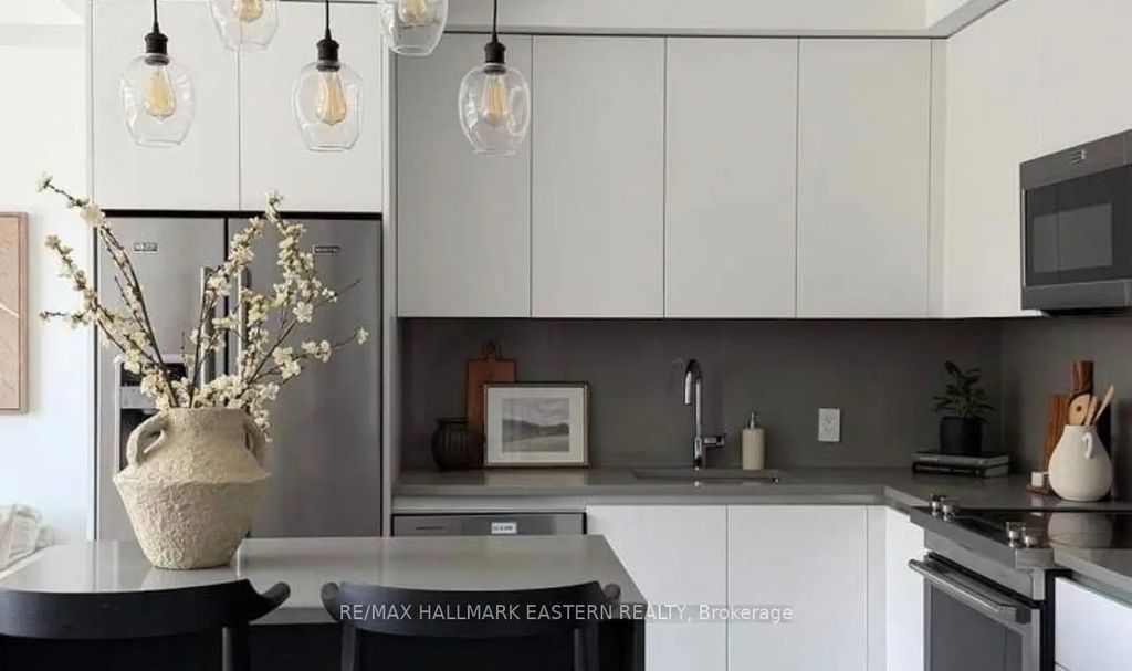195 Hunter Street E 308, Peterborough