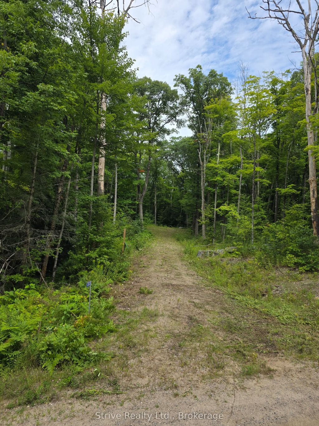 1303 Whites Road, Frontenac