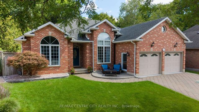 176 Optimist Park Drive, London South