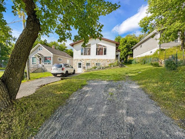 1308 Eighth Street North, Kenora