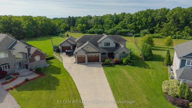 26 Blossom Ridge, Central Elgin