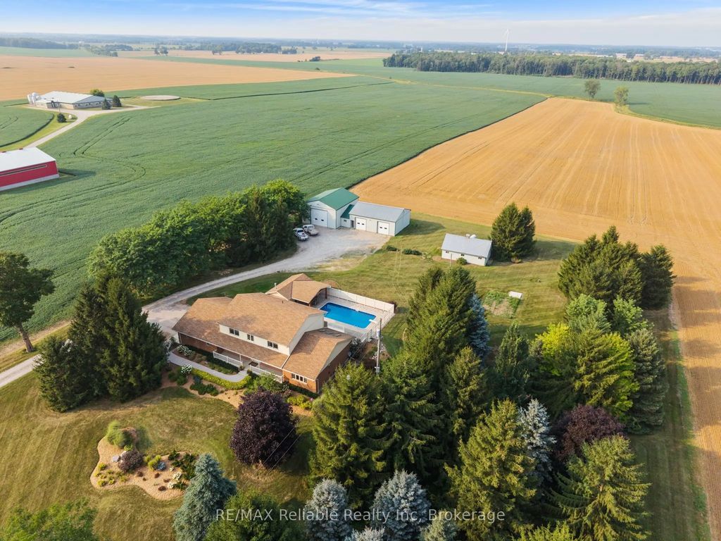43804 Hydro Line Road, Huron East