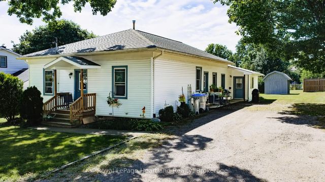 132 Queen Street, Central Huron
