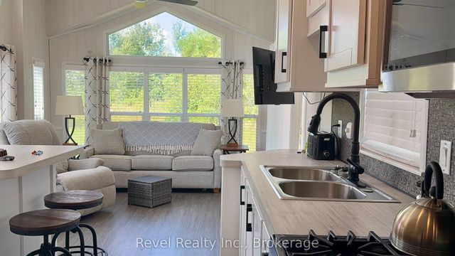 657 Thunder Bridge Road Cv082, Kawartha Lakes