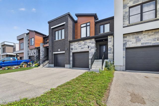 296 Bradshaw Drive, Stratford