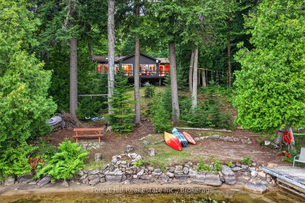 1052 Skin Lake Drive, Algonquin Highlands