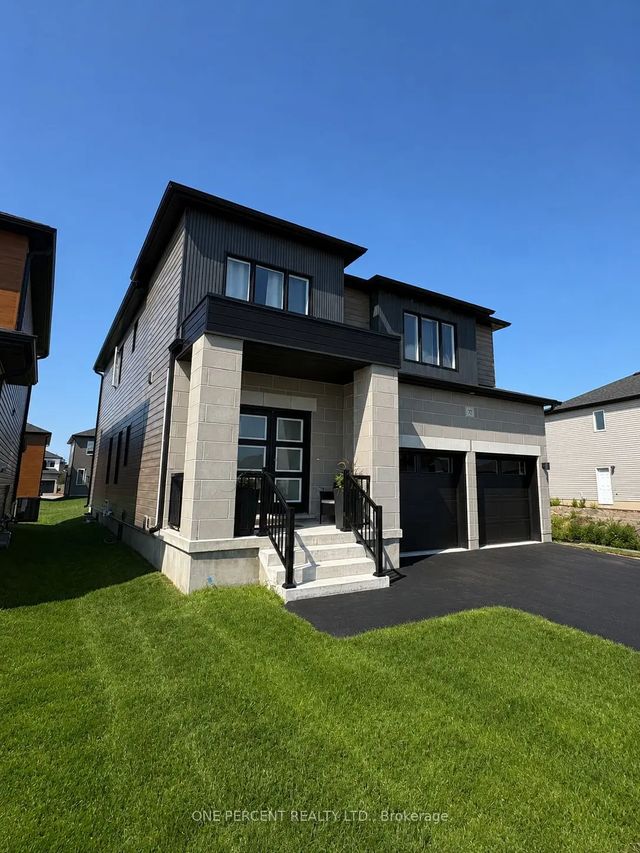 72 Dusenbury Drive, Loyalist