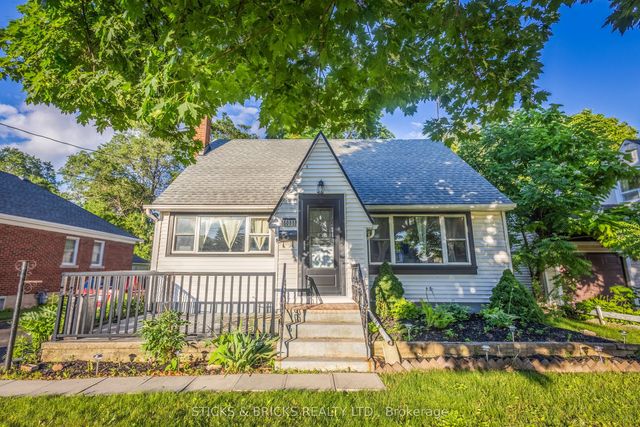 6088 Dorchester Road, Niagara Falls