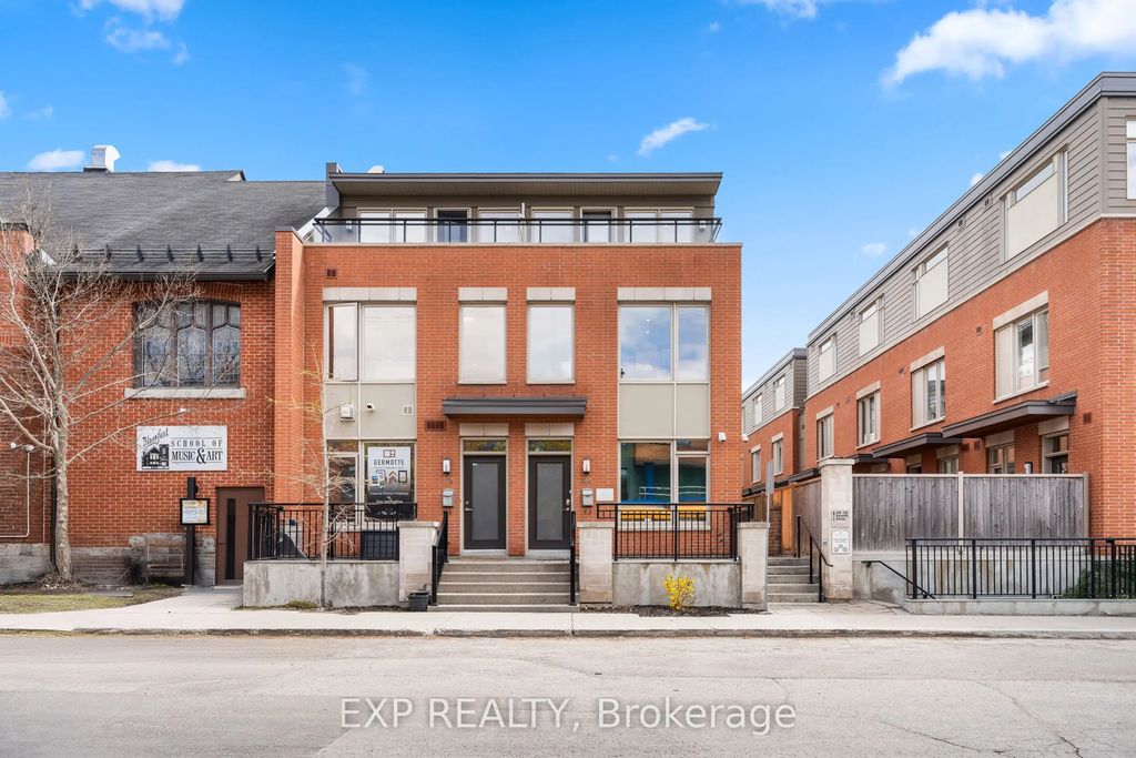 360 Ravenhill Avenue E, Carlingwood - Westboro and Area