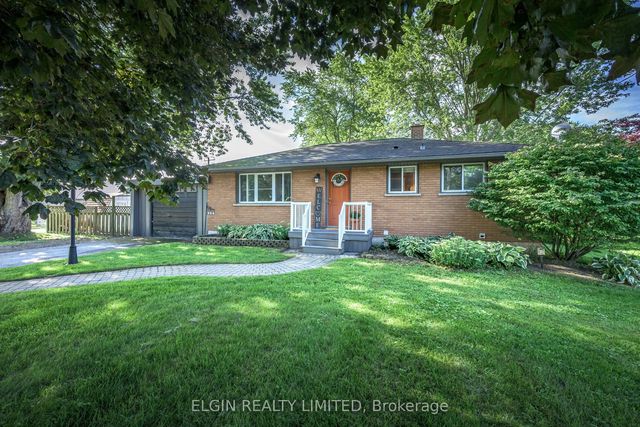 264 Hill Street, Central Elgin