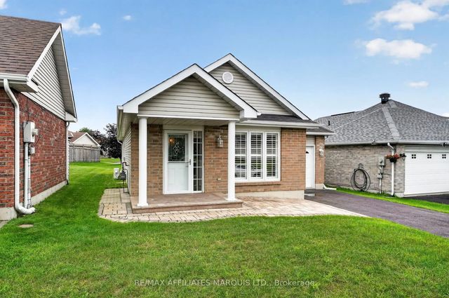 121 Gail Elizabeth Court, Cornwall