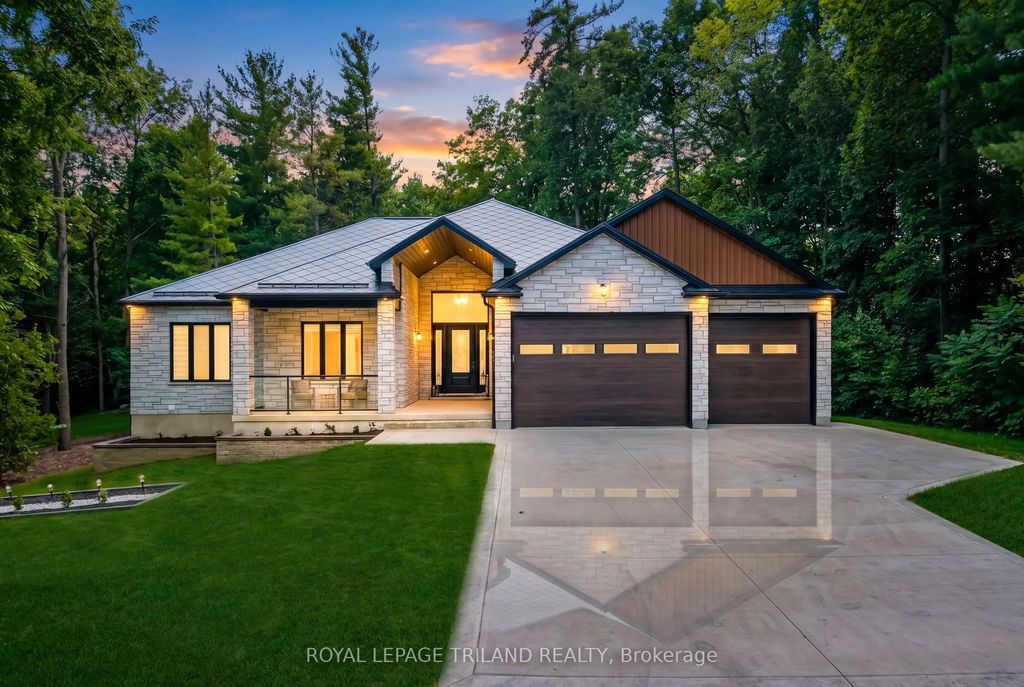 10175 Merrywood Drive, Lambton Shores