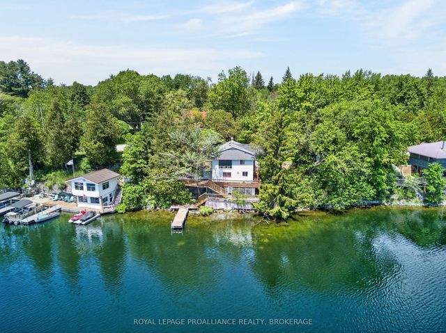 4670 Clearwater Road, Frontenac