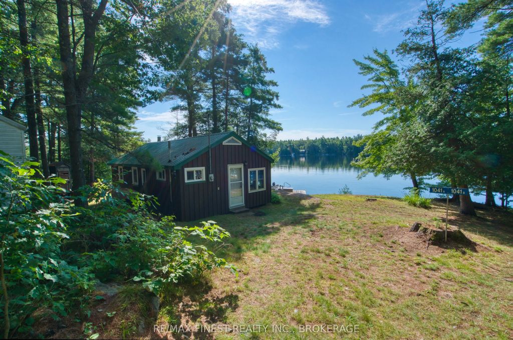 1041a Glass Lane, Frontenac