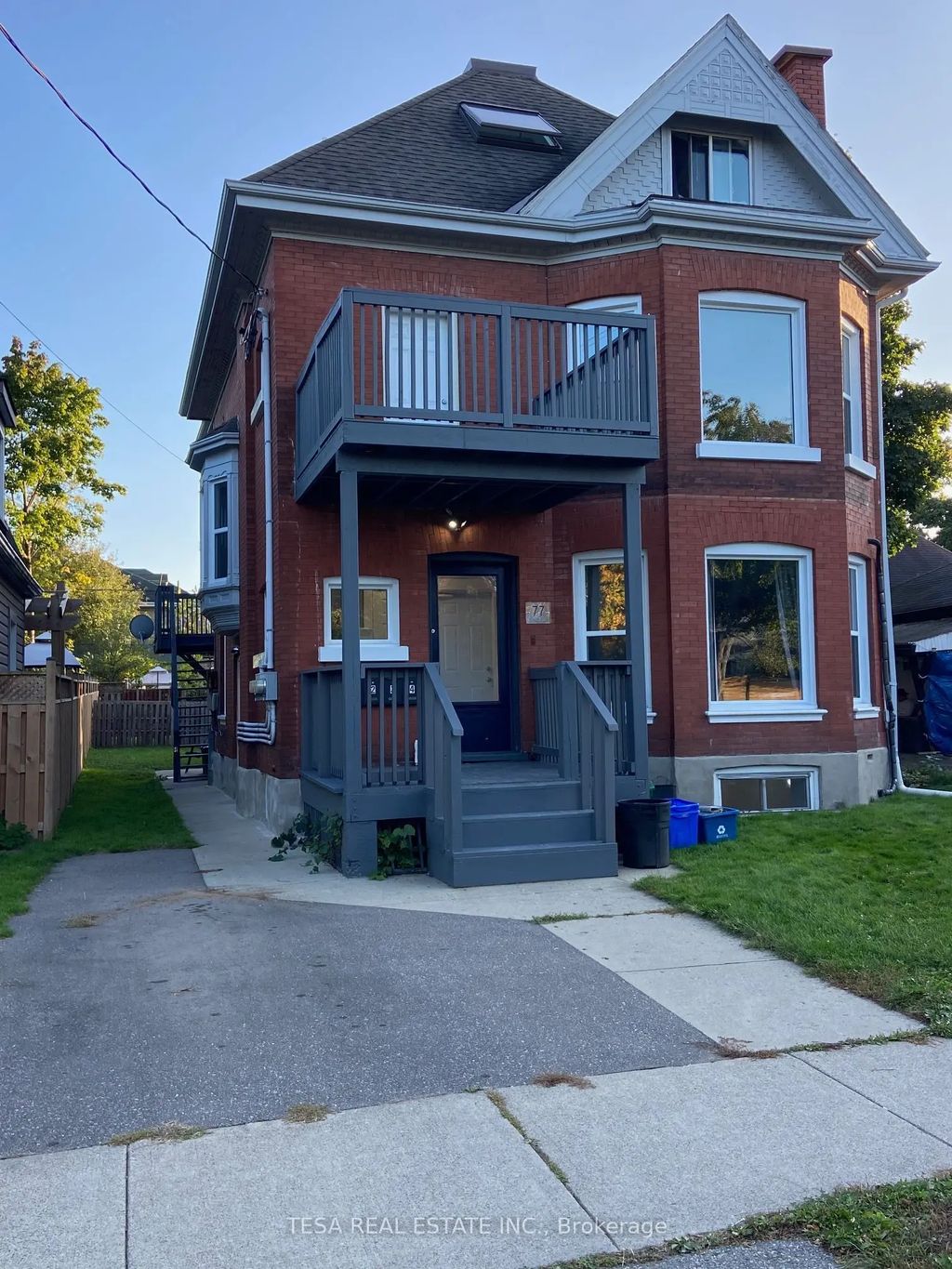 77 East Avenue 2, Brantford