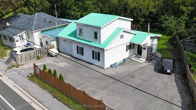 1105 Montreal Street, Kingston