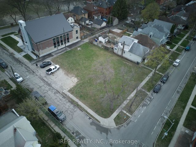 808 Lincoln Road, Windsor