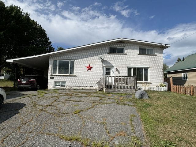 629 Hwy 64 Highway, French River