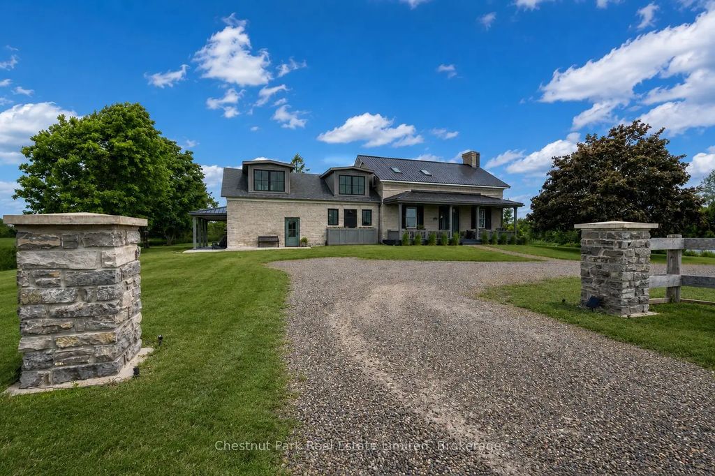 60 Bakker Road, Prince Edward County