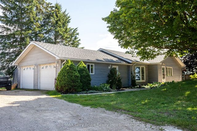 21486 Grey 16 Road, Chatsworth