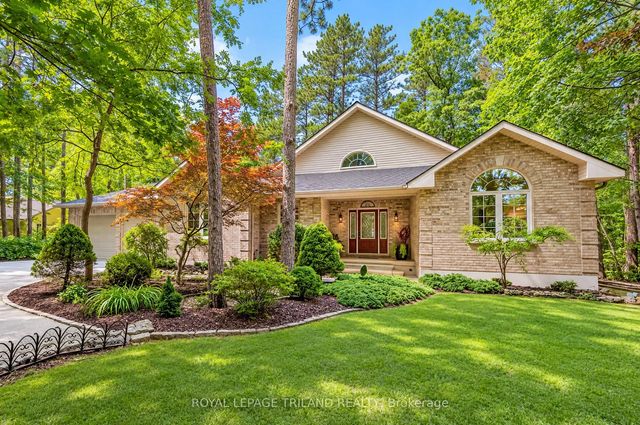 9958 Riverview Road, Lambton Shores