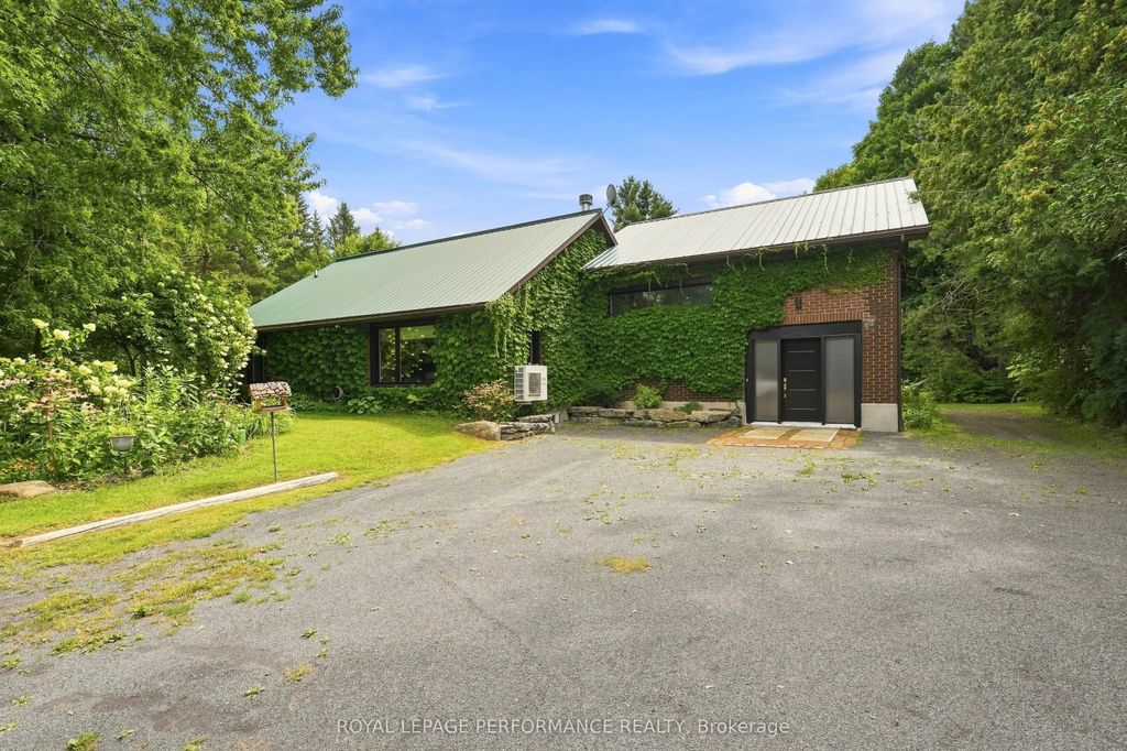5554 County 10 Road, The Nation