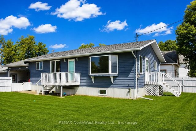 501 Atwood Ave, Rainy River